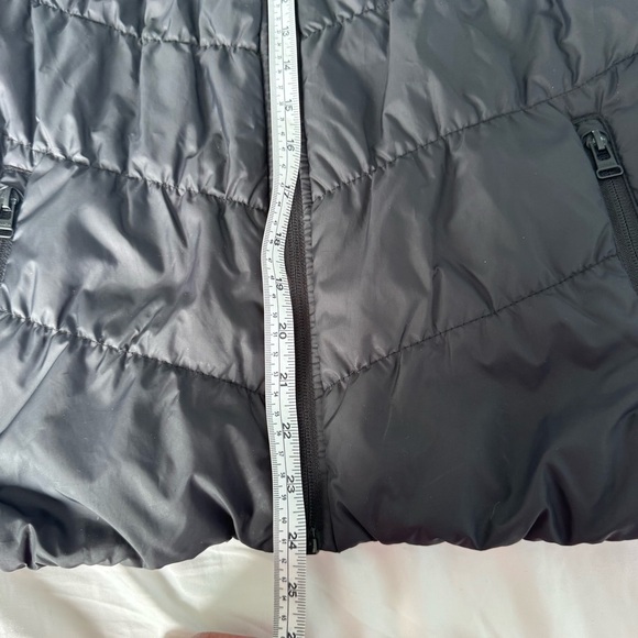 Bench-Girl’s Black Vest girls large - Picture 8 of 9